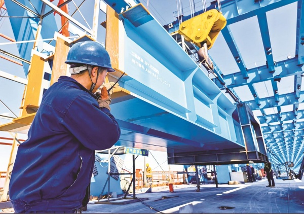 崇启公铁长江大桥非通航孔钢梁吊装全部完成.jpg 崇启公铁长江大桥非通航孔钢梁吊装全部完成.jpg